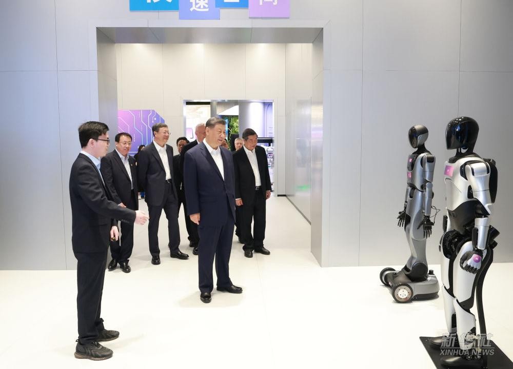 习近平总书记到上海调研，星空游戏代表具身智能行业汇报进展